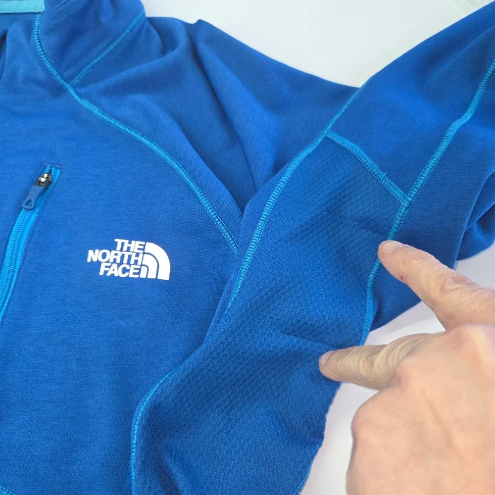 The North Face FlashDry Quarter Zip‎ Pullover Mens Medium Blue Thumbhole Active